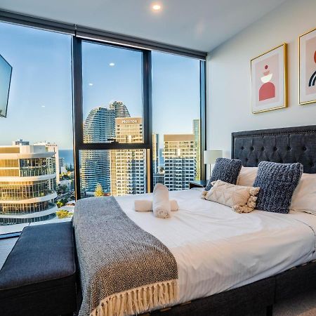 2 Bedroom Luxurious Family Apartment Next To Pacific Fair - Broadbeach Gold Coast Gc22 Εξωτερικό φωτογραφία