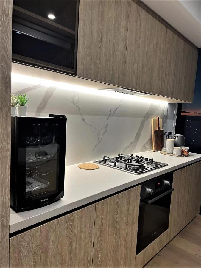 2 Bedroom Luxurious Family Apartment Next To Pacific Fair - Broadbeach Gold Coast Gc22 Εξωτερικό φωτογραφία