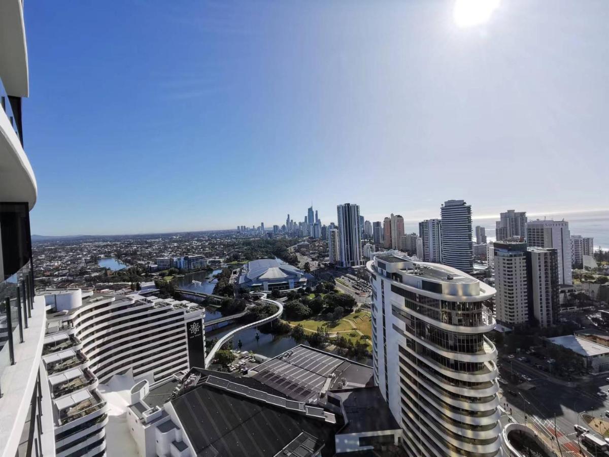 2 Bedroom Luxurious Family Apartment Next To Pacific Fair - Broadbeach Gold Coast Gc22 Εξωτερικό φωτογραφία