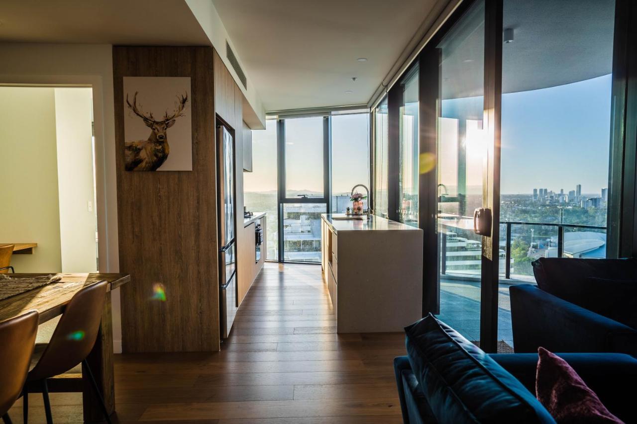 2 Bedroom Luxurious Family Apartment Next To Pacific Fair - Broadbeach Gold Coast Gc22 Εξωτερικό φωτογραφία