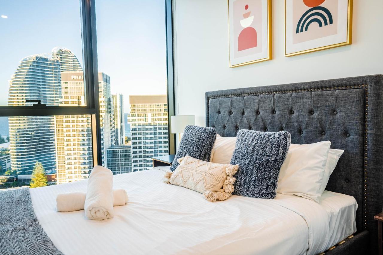 2 Bedroom Luxurious Family Apartment Next To Pacific Fair - Broadbeach Gold Coast Gc22 Εξωτερικό φωτογραφία