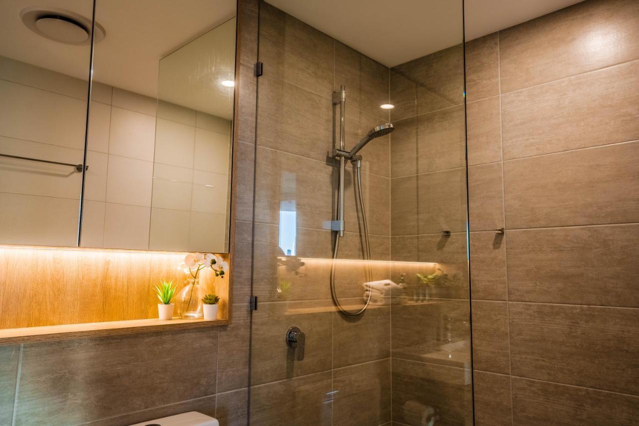 2 Bedroom Luxurious Family Apartment Next To Pacific Fair - Broadbeach Gold Coast Gc22 Εξωτερικό φωτογραφία
