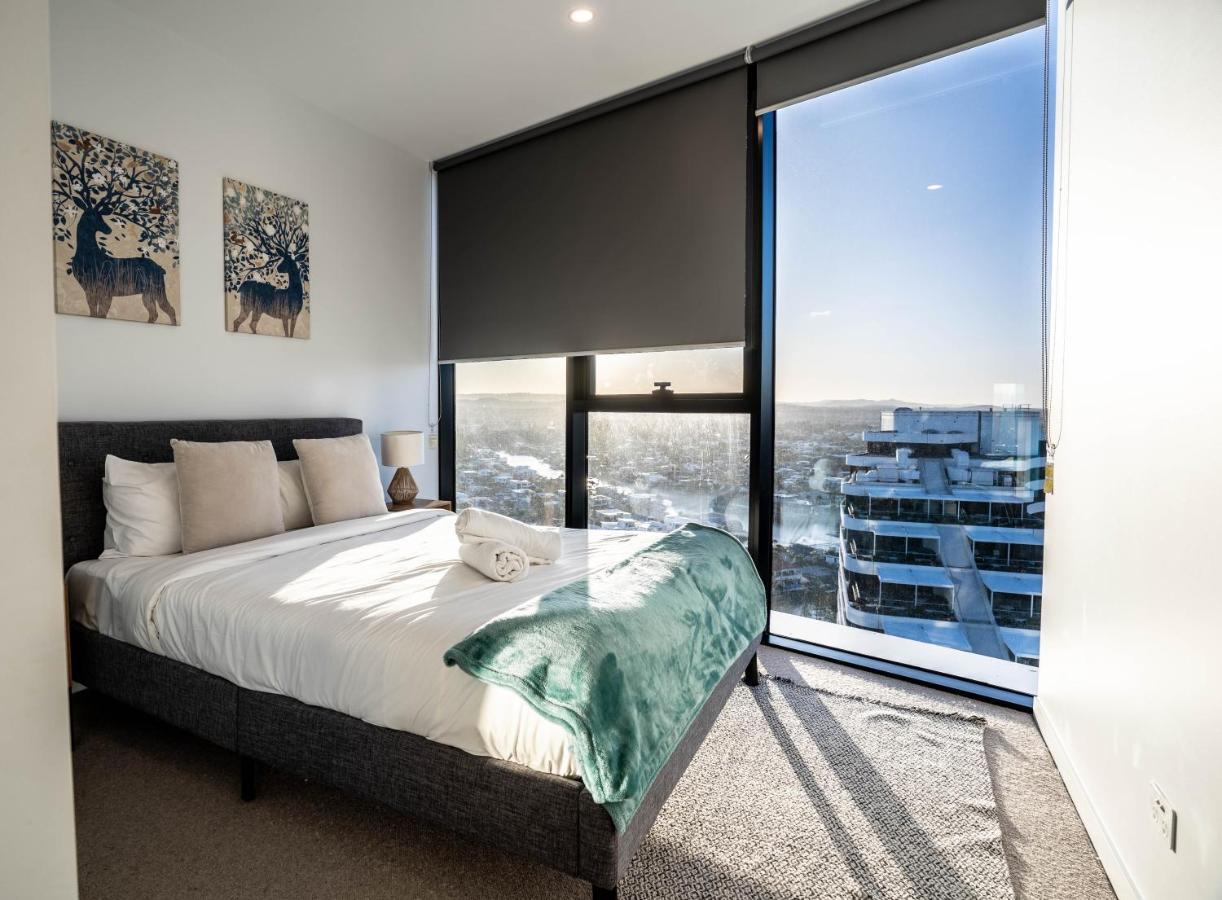 2 Bedroom Luxurious Family Apartment Next To Pacific Fair - Broadbeach Gold Coast Gc22 Εξωτερικό φωτογραφία